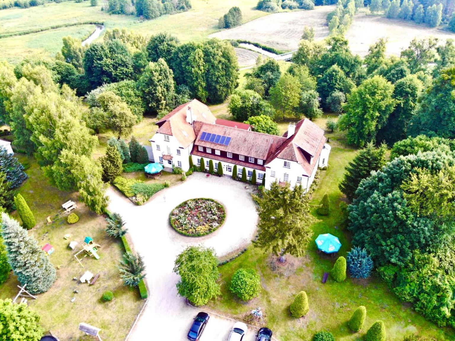 Palac Wojciechy Exterior foto